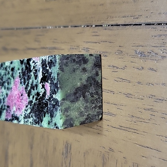 Ruby In Zoisite Crystal Tower - Picture 5 of 7